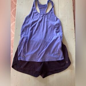 Gap fit athletic top size small